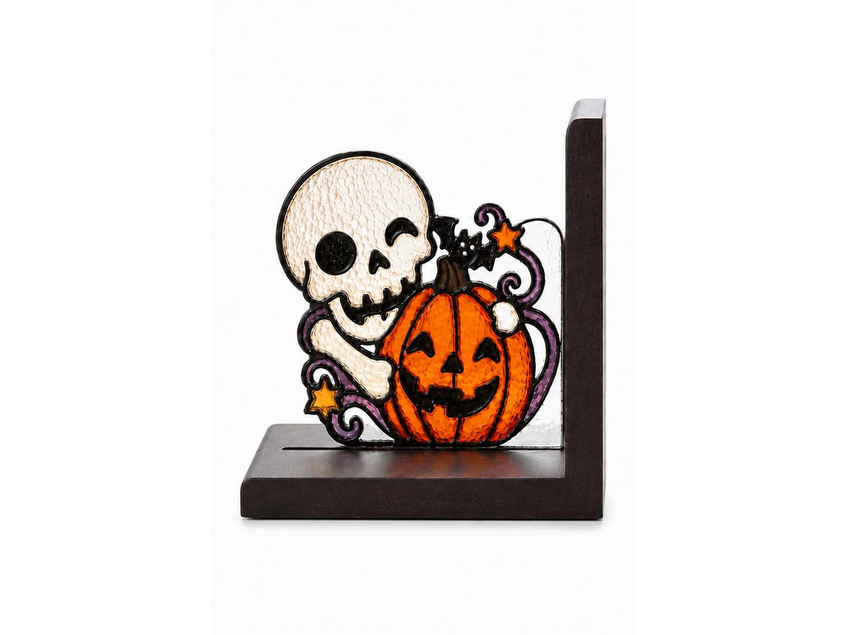 Scale or packaging view for the halloween skull and pumpkin bookend set