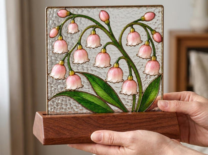 Additional view of the pink lily of the valley glass design
